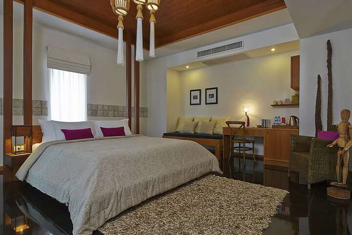 Room 18 of 52