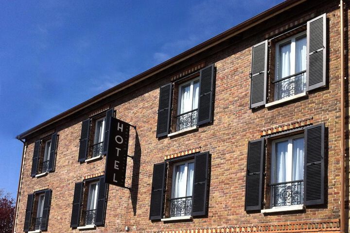 Hotel 43 of 44