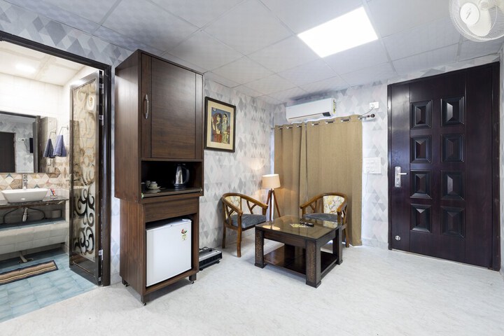 Room 17 of 53