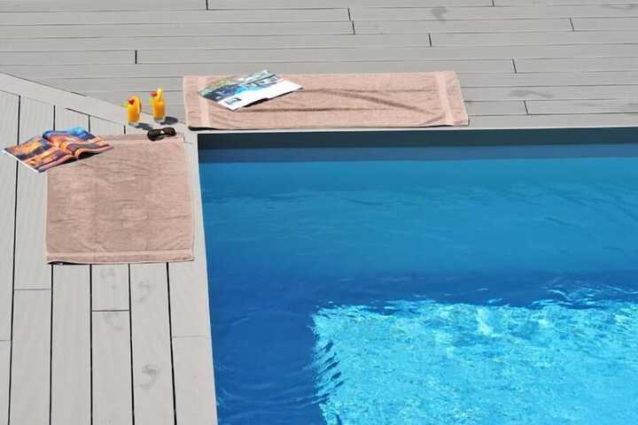 Pool Hotel