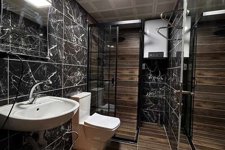 Room 16 of 20
