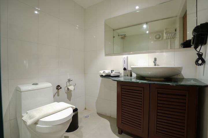 Room 42 of 64