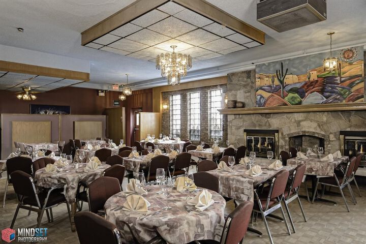 Ballroom/Hall 41 of 48