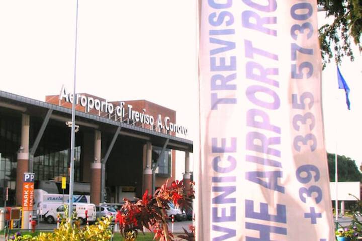 Hotel Entry