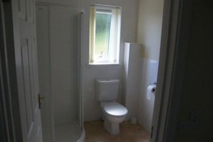 Room 2 of 32