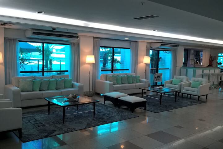 Entrance & Lobby