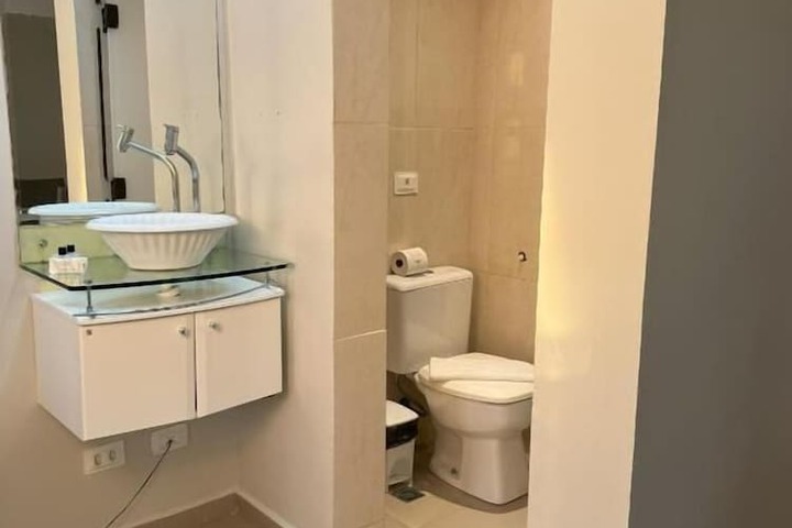 Room 8 of 19