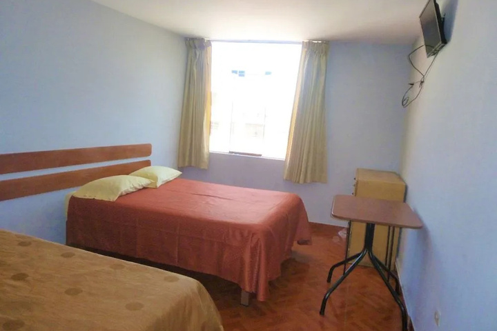 Room 6 of 11