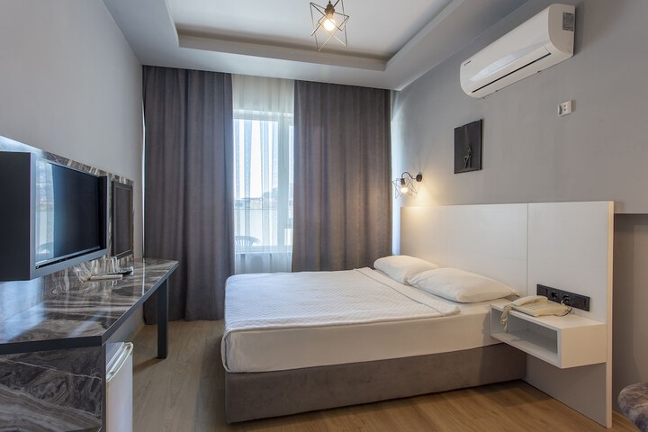 Room 12 of 44