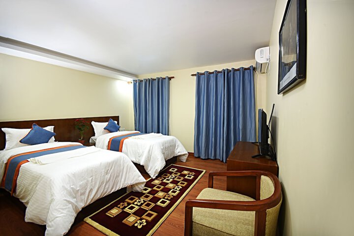 Room 10 of 29