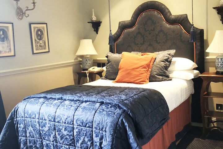 Room 21 of 157
