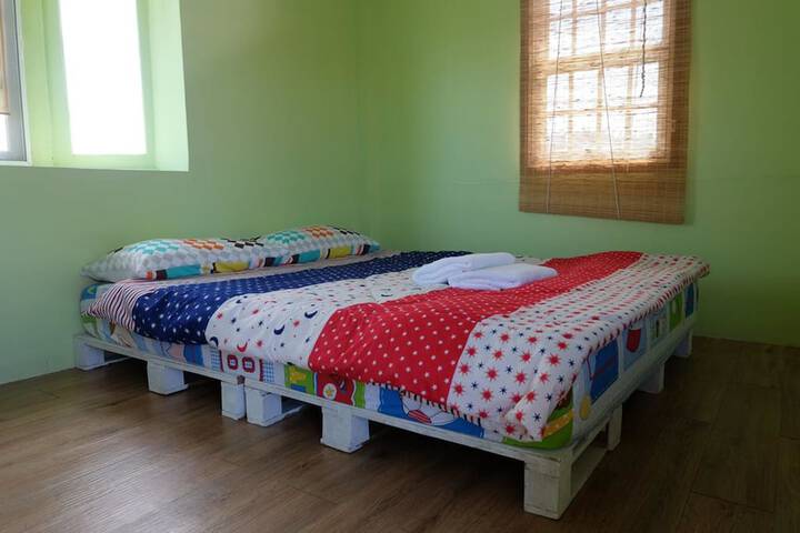 Room 10 of 35