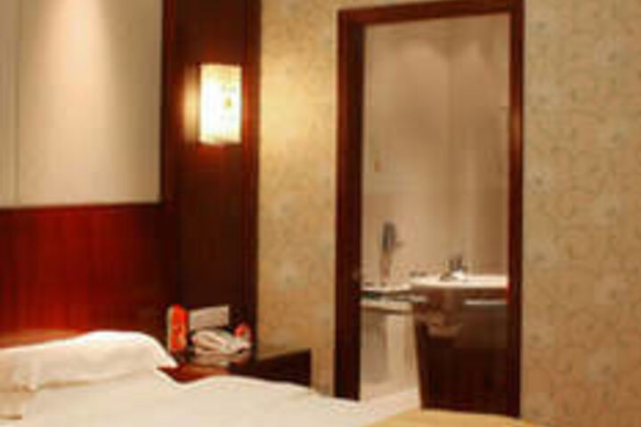 Room 28 of 57