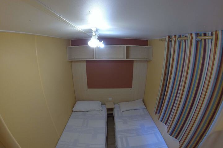 Room 3 of 34