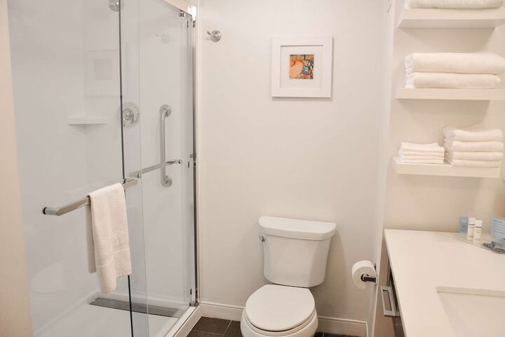Bathroom shower