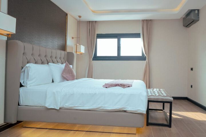 Room 17 of 26