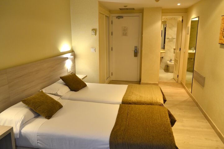 Room 11 of 47