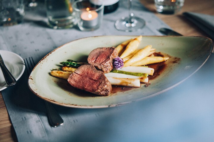 Dining 62 of 98