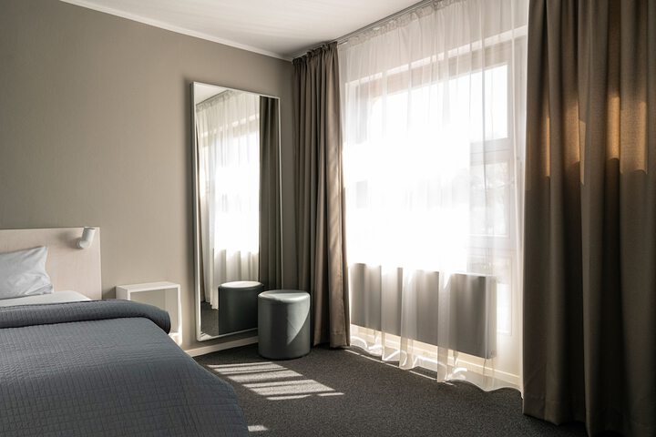 Room 49 of 133