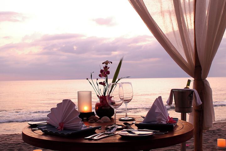 Dining 72 of 100
