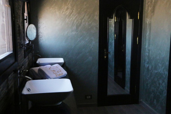 Room 43 of 97