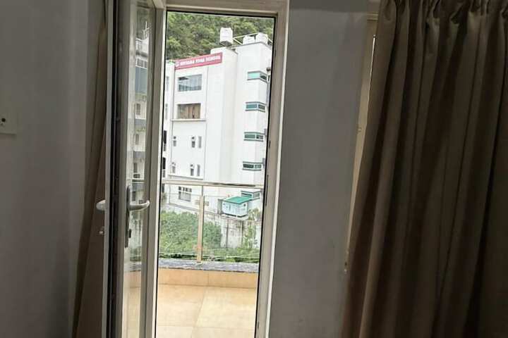 Hotel 63 of 69