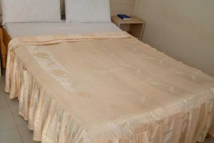 Room 16 of 34