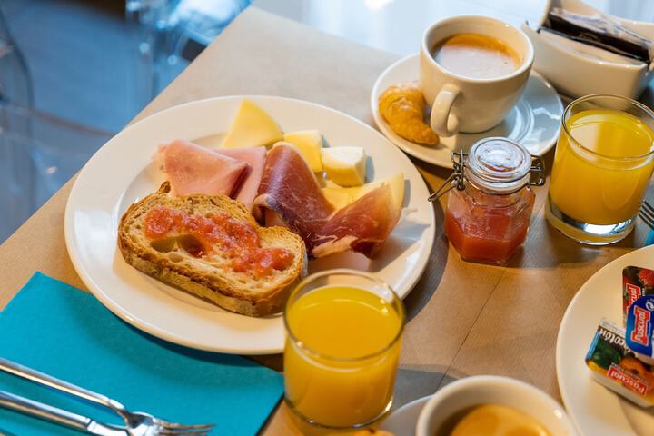 Breakfast/Coffee Service 68 of 99