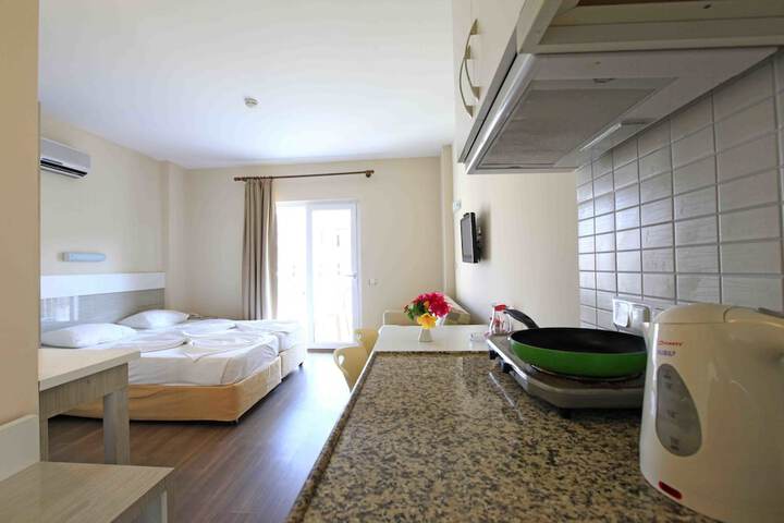 Room 3 of 40