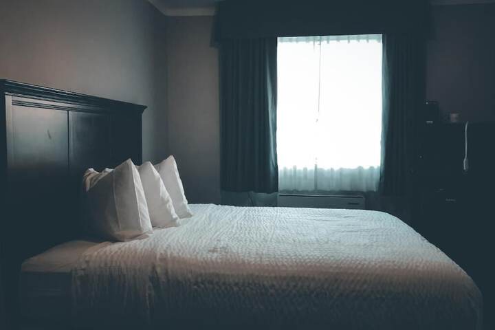 Room 12 of 34