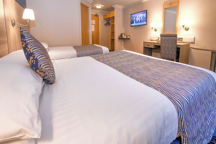 Room 86 of 216