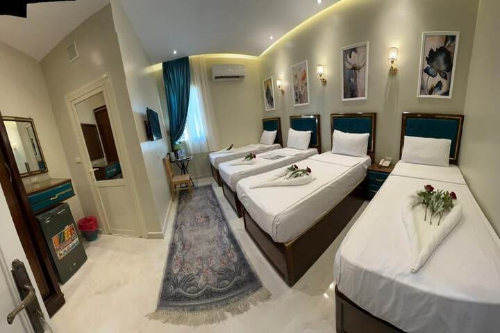 Room 35 of 137
