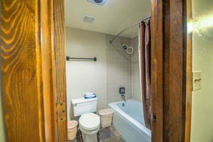 Room 6 of 113