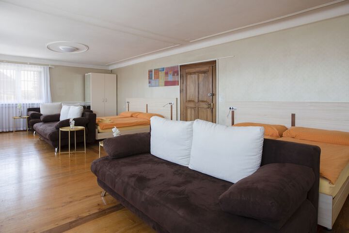 Room 15 of 35