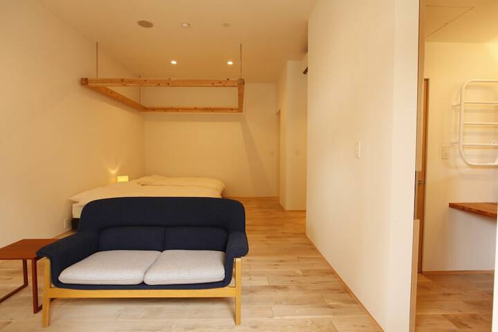 Room 30 of 83