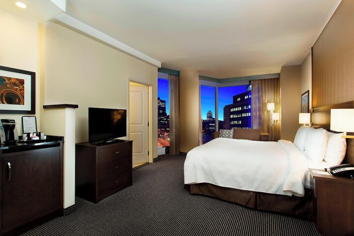 Room 6 of 35
