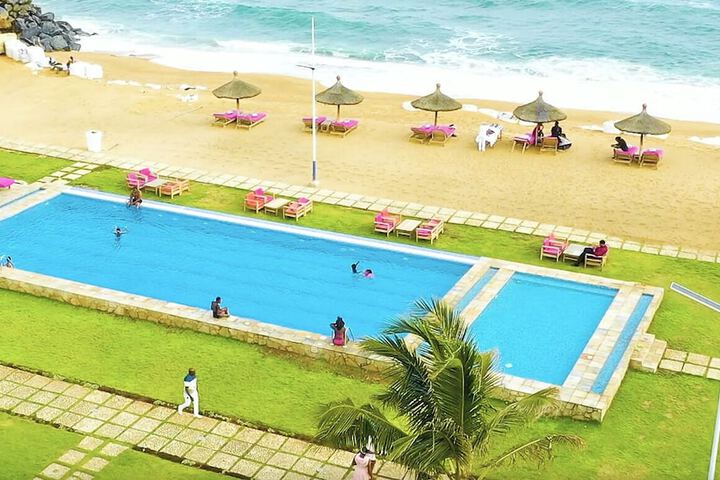 Pool 33 of 73