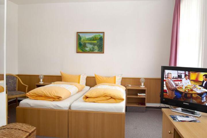 HOTEL OSTROW