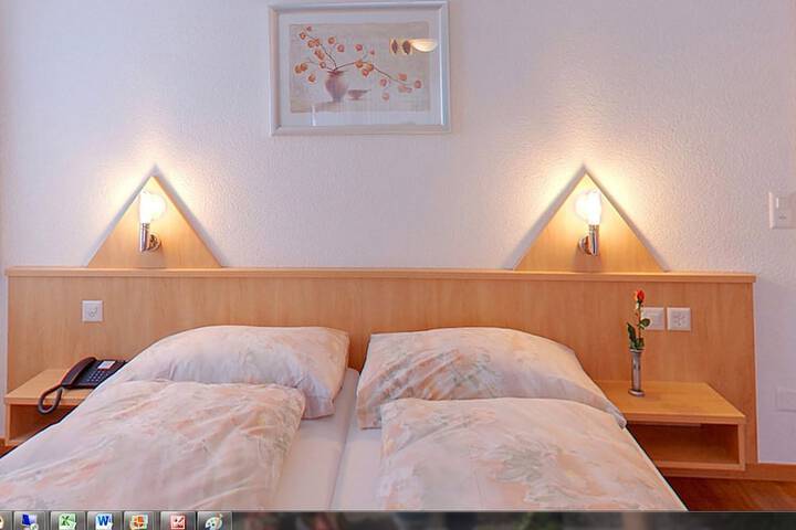 Room 12 of 79