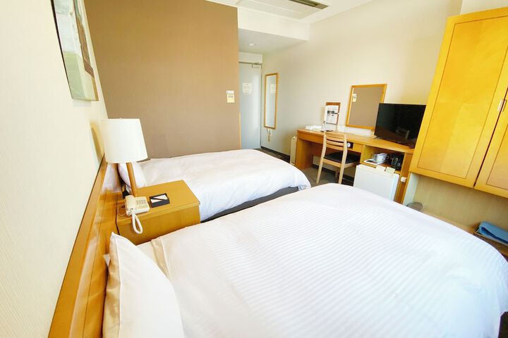 Room 8 of 29