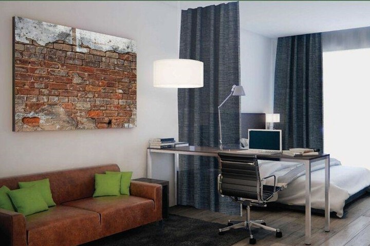 Room 13 of 60