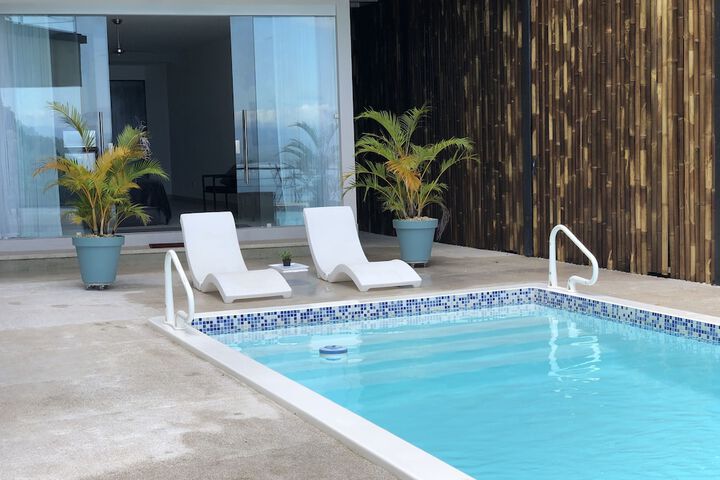 Pool 60 of 114