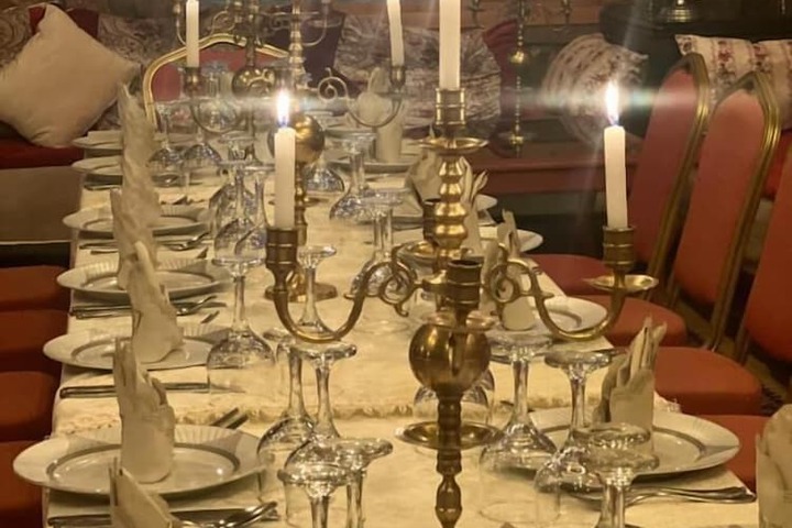 Dining 9 of 19