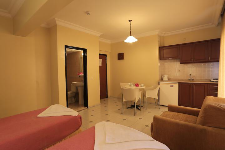 Room 9 of 34