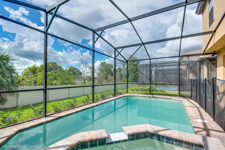 Pool 14 of 26
