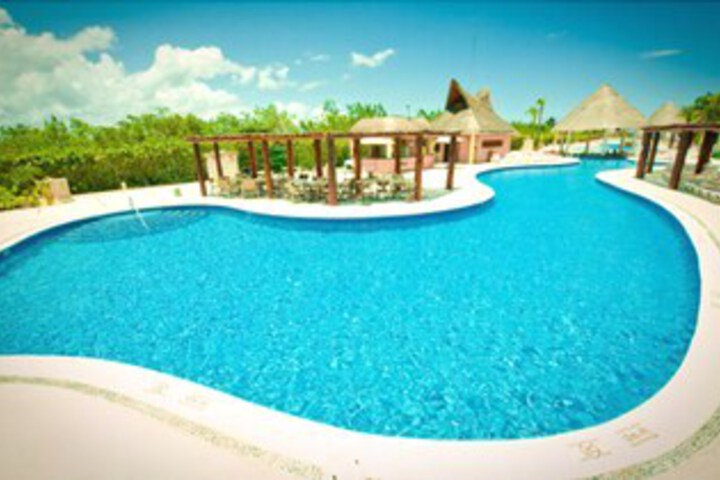 Tropical Location Riviera Maya