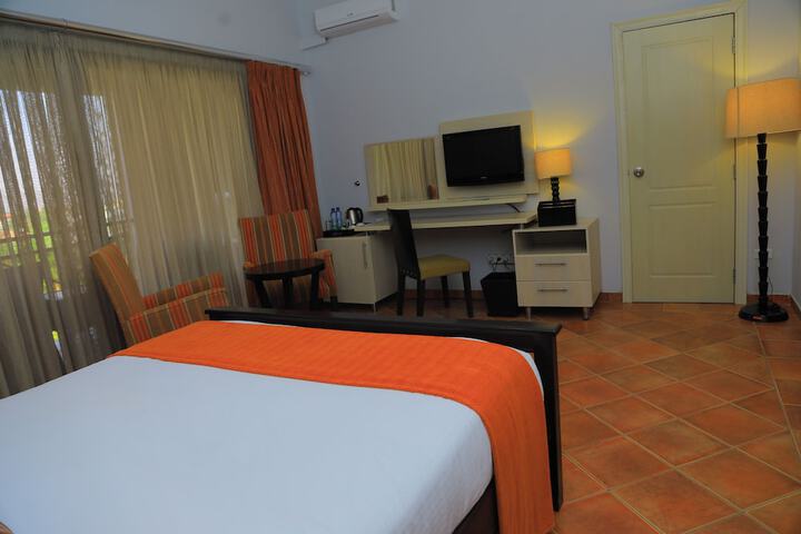 Room 16 of 98