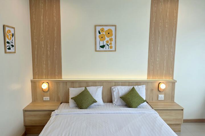 Room 13 of 97