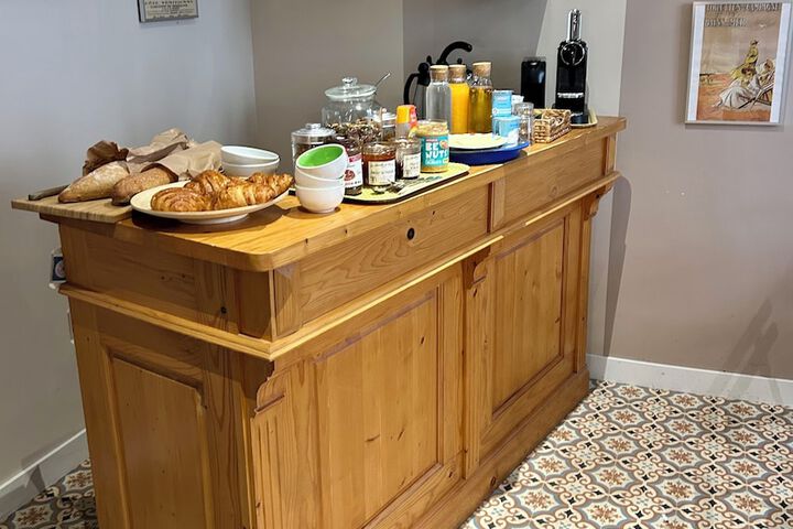 Breakfast/Coffee Service 48 of 77