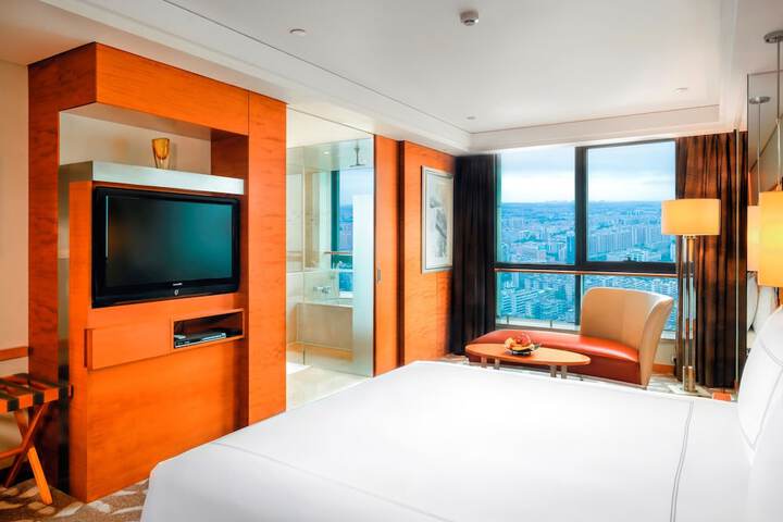 Room 38 of 64